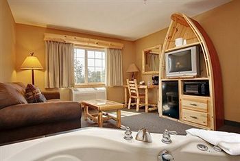 Cross Lake Whitefish Lodge And Suites מראה חיצוני תמונה