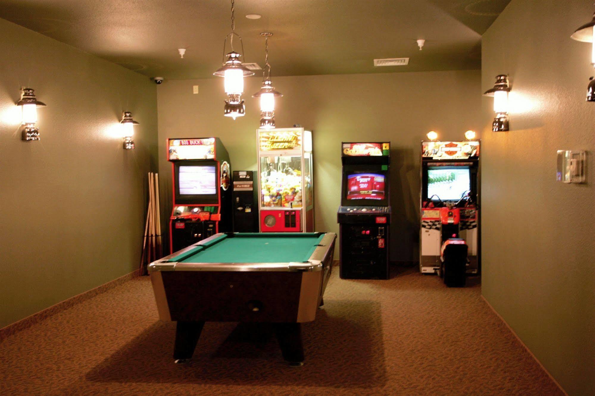 Cross Lake Whitefish Lodge And Suites מראה חיצוני תמונה
